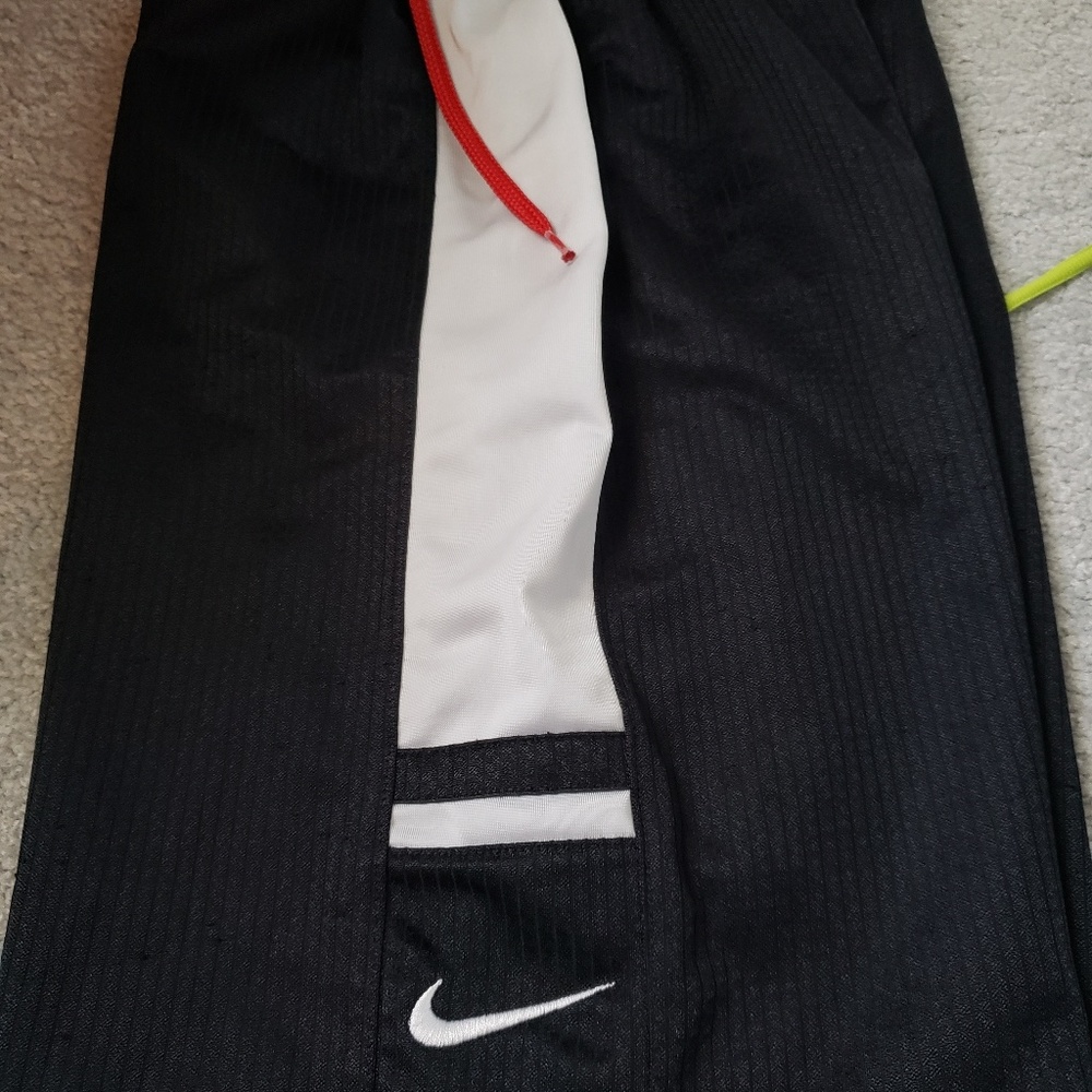 Nike youth medium shorts
